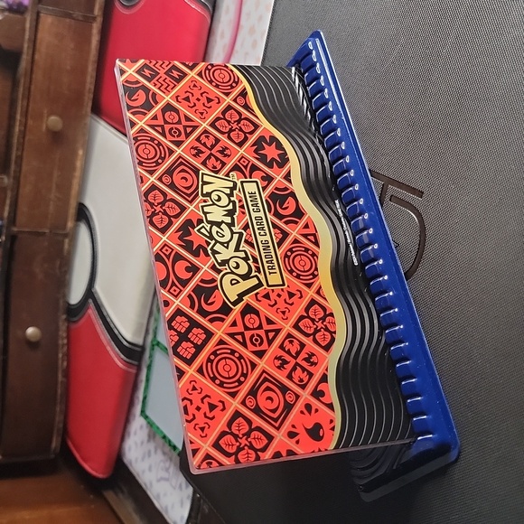 Pokemon card display - Picture 2 of 4